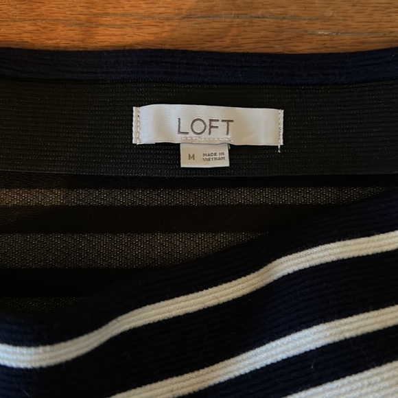 Stretchy Loft Pencil Skirt - Picture 2 of 6